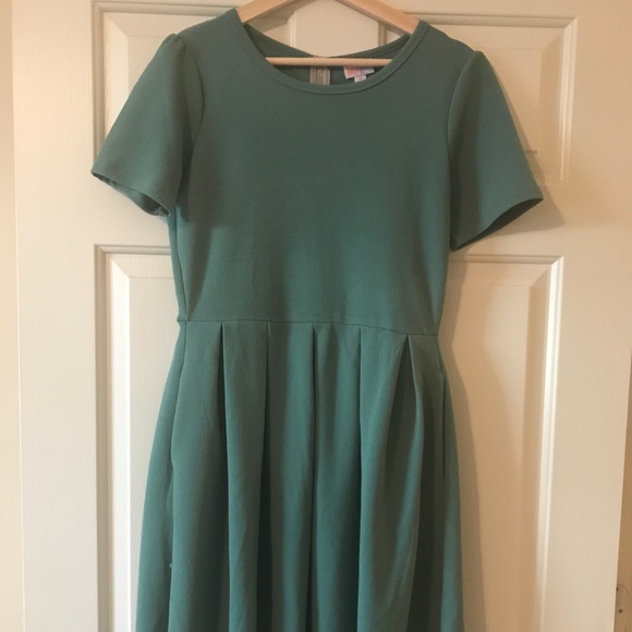 LuLaRoe Dresses & Skirts - LLR Amelia *Make me an offer!*